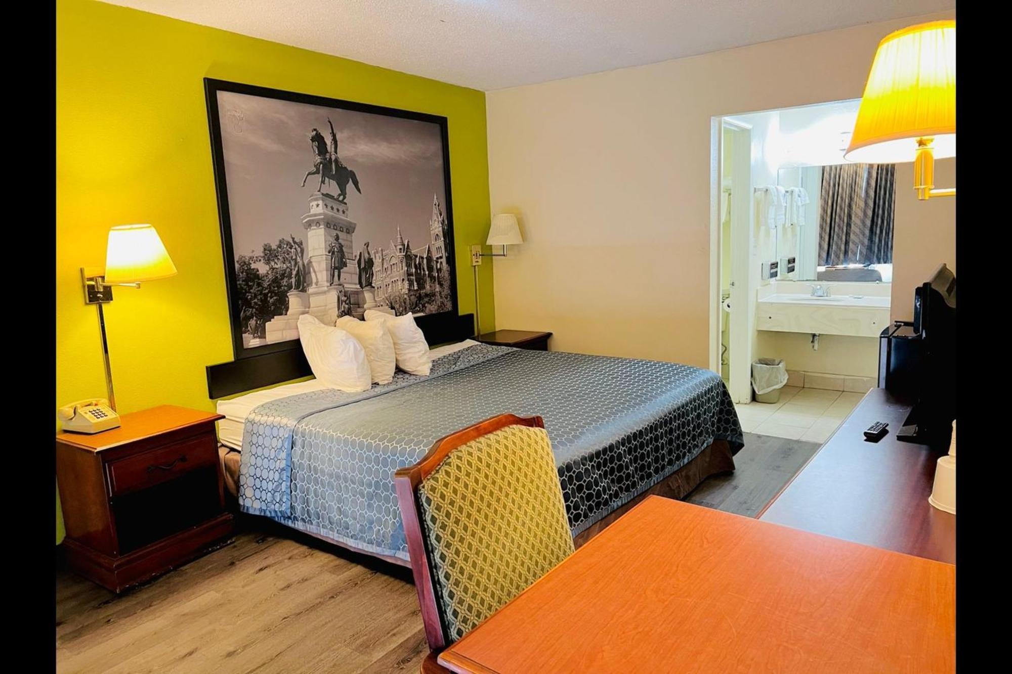 Ashland Studio Inn Richmond North Near Kings Dominion -Listing Partner Exterior photo